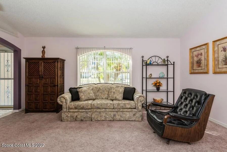 Photo of 6445 Aberfoyle Avenue