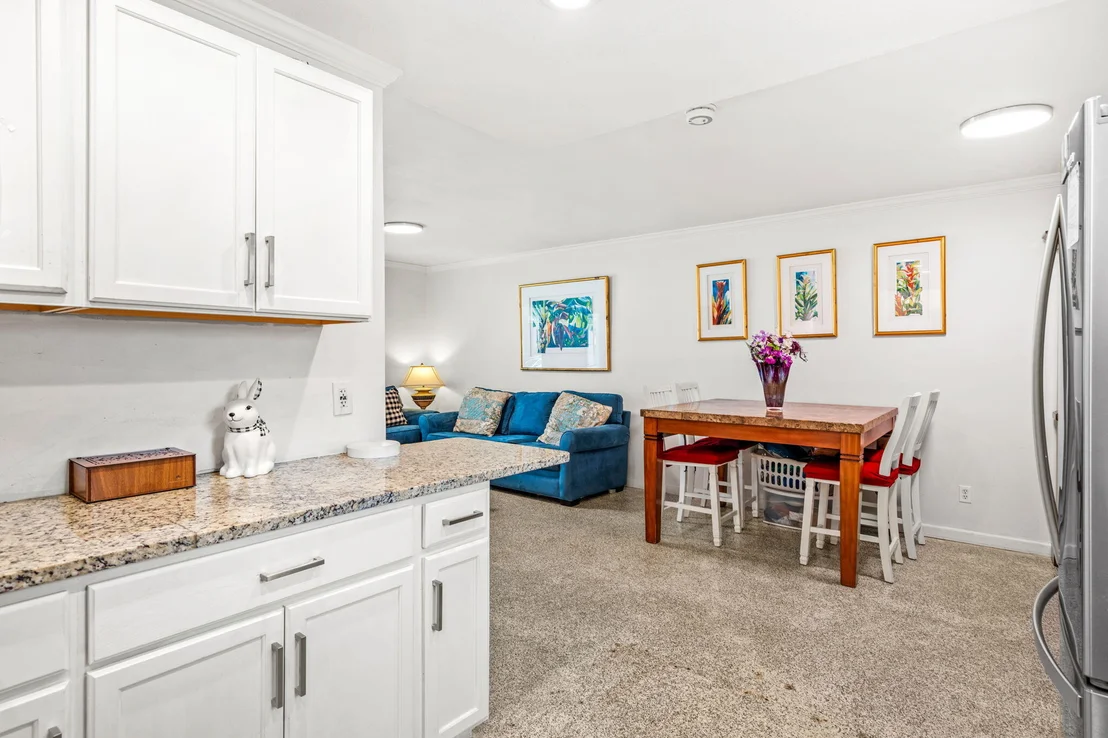 Photo of 1557 Hillcrest Drive