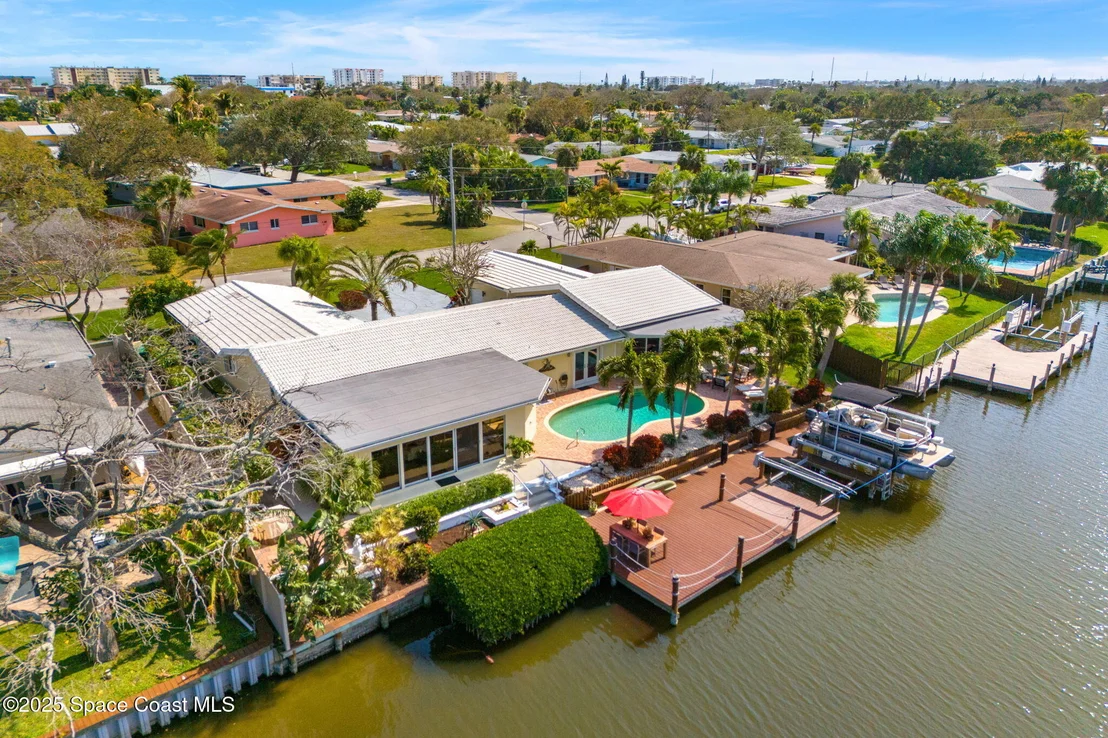 Photo of 561 Capri Road