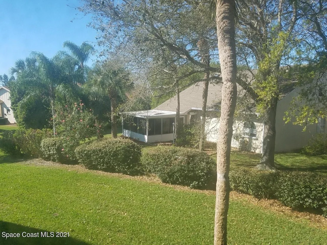 Photo of Unit 1122 at 325 Tangle Run Boulevard