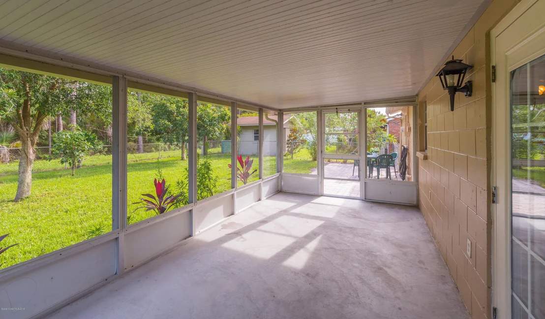 Photo of 1087 Hermosa Drive