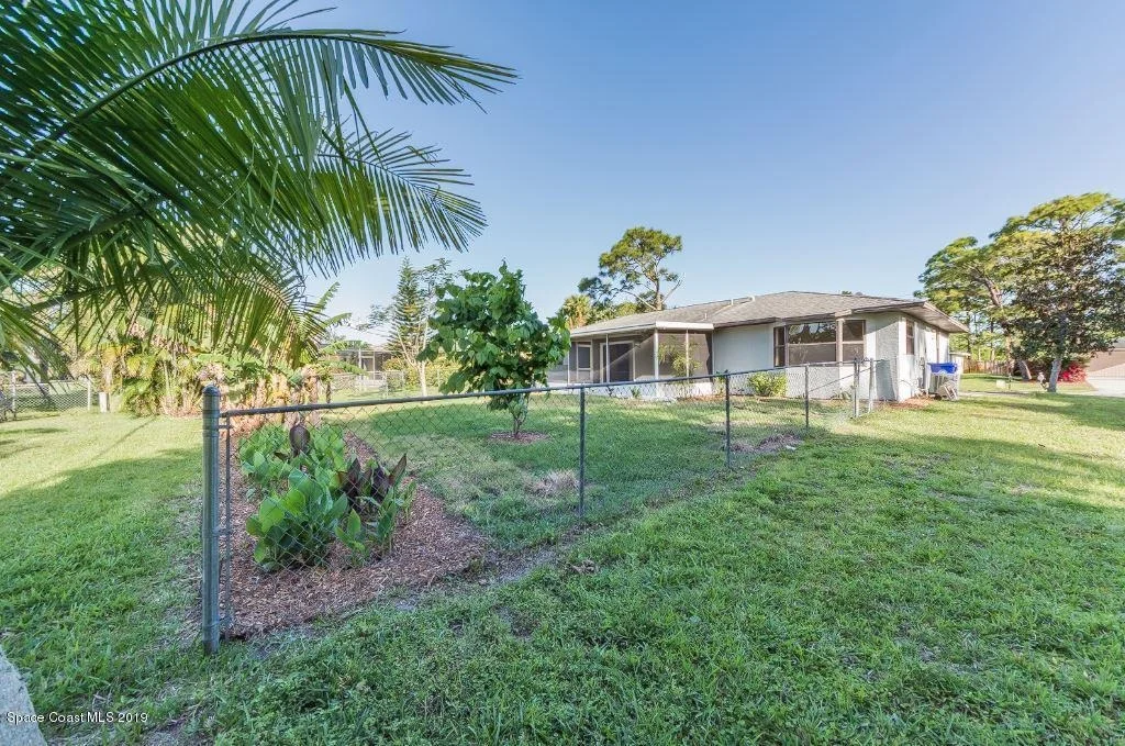 Photo of 225 Del Monte Road