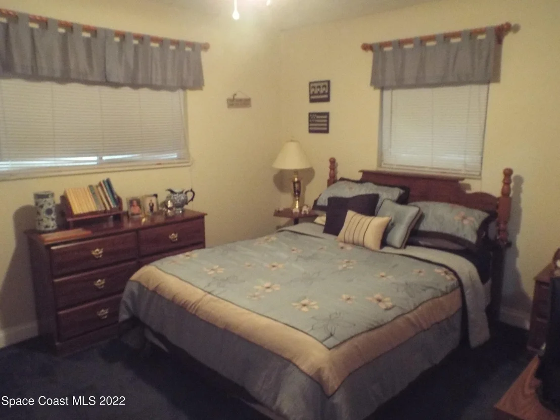 Photo of 2978 Redgrove Drive NE