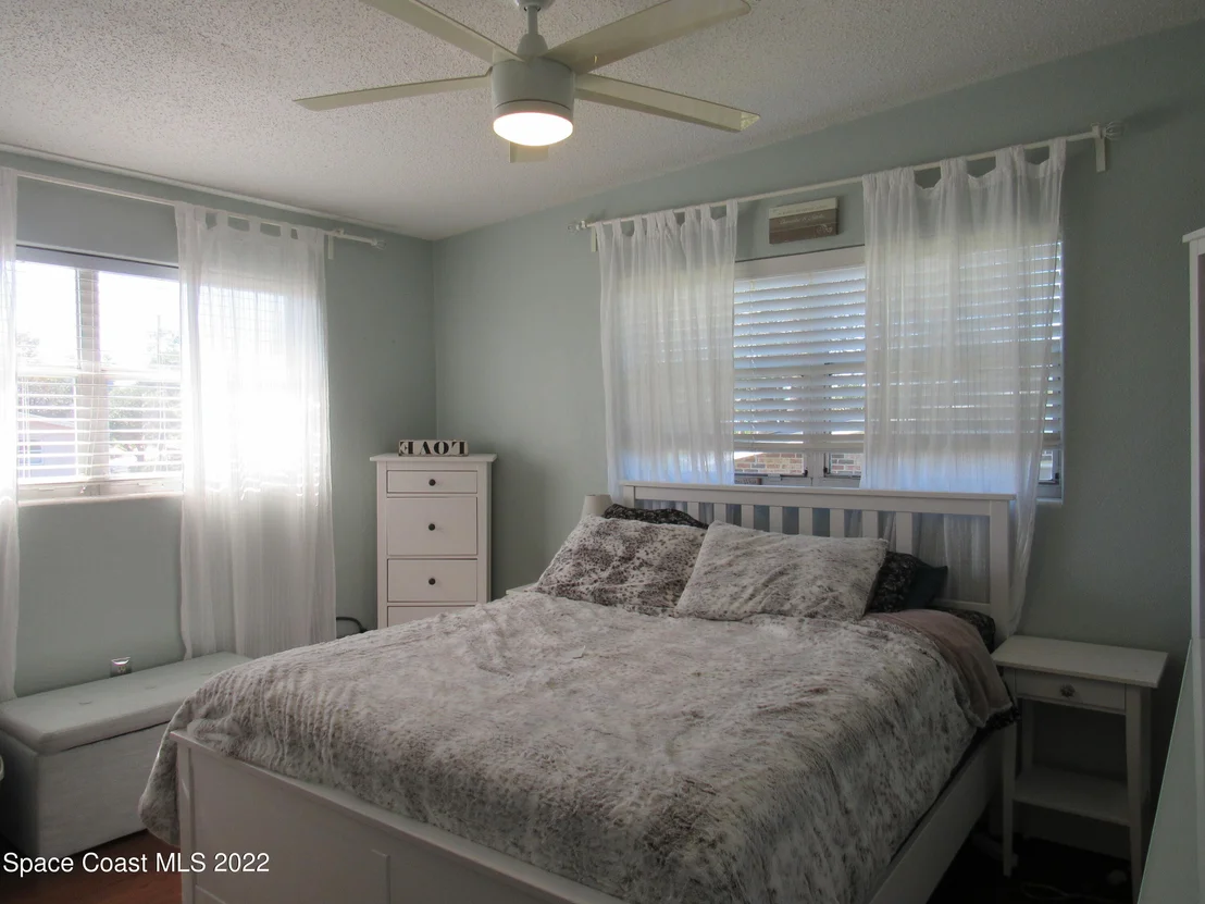 Photo of 920 Forest Road