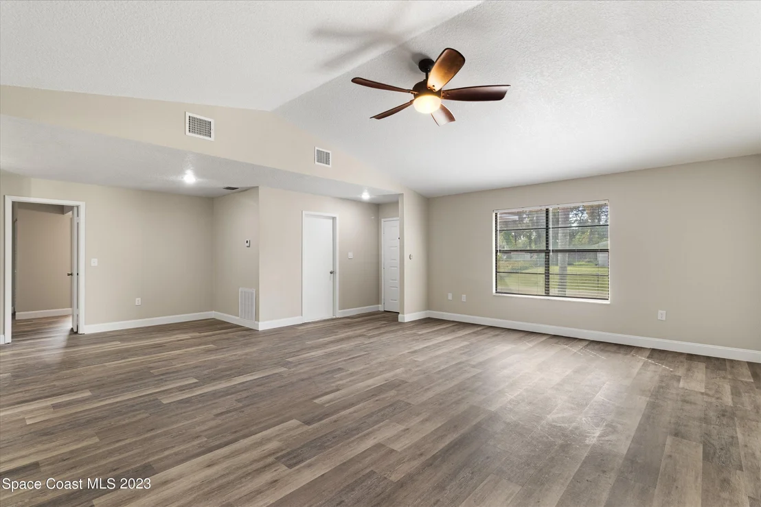 Photo of 647 Bryant Road