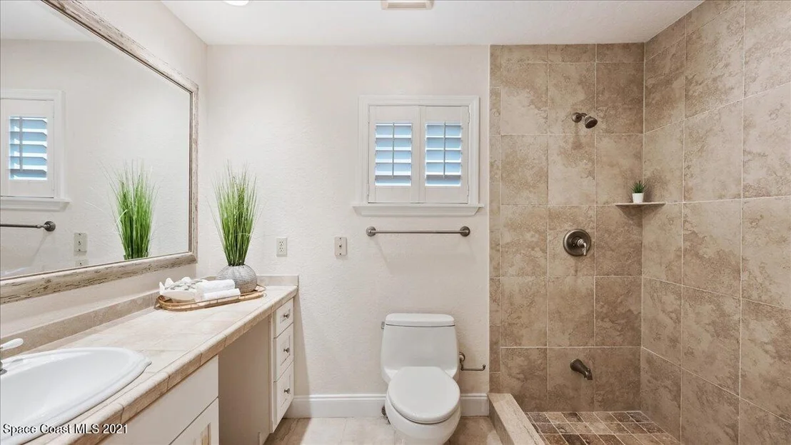 Photo of 528 Solitaire Palm Drive