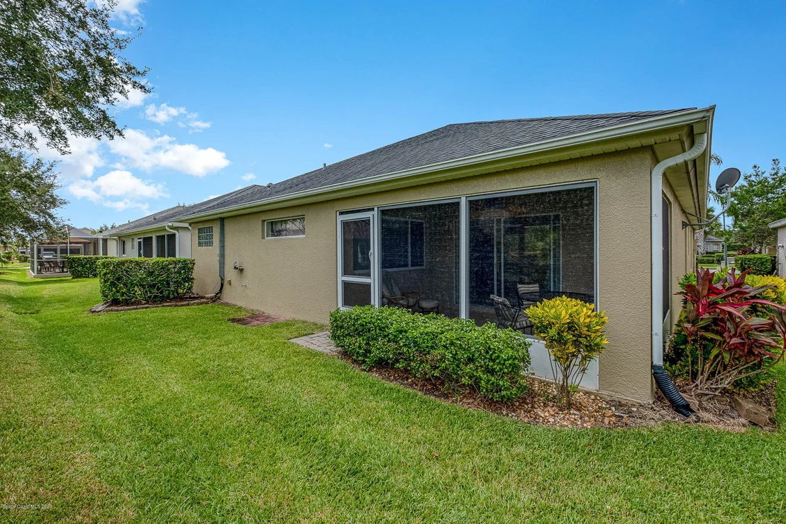 Photo of 7237 Broderick Drive