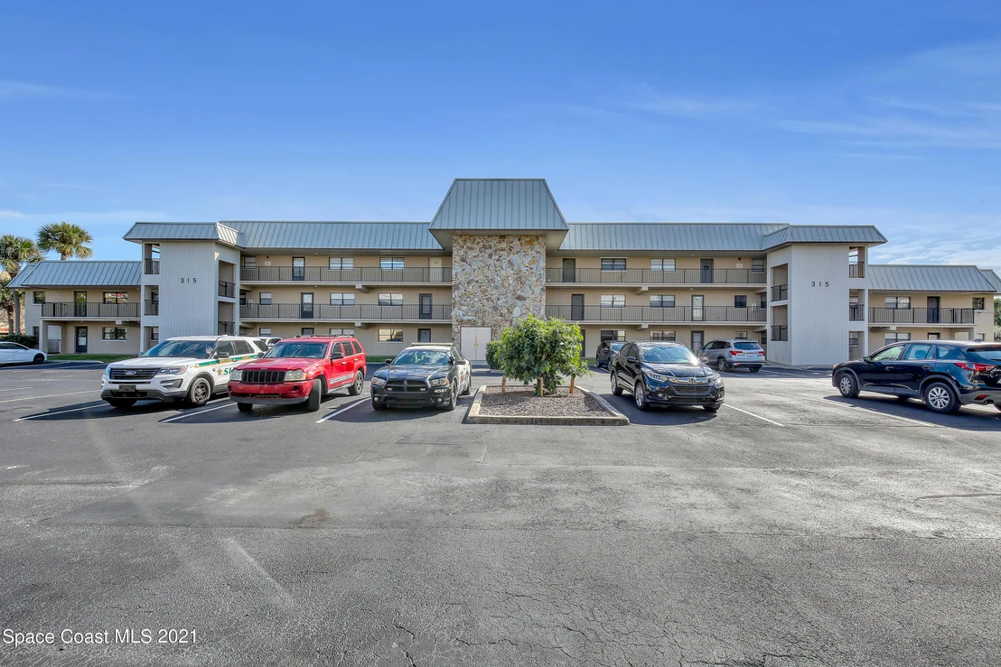 Photo of Unit 1021 at 315 Tangle Run Boulevard