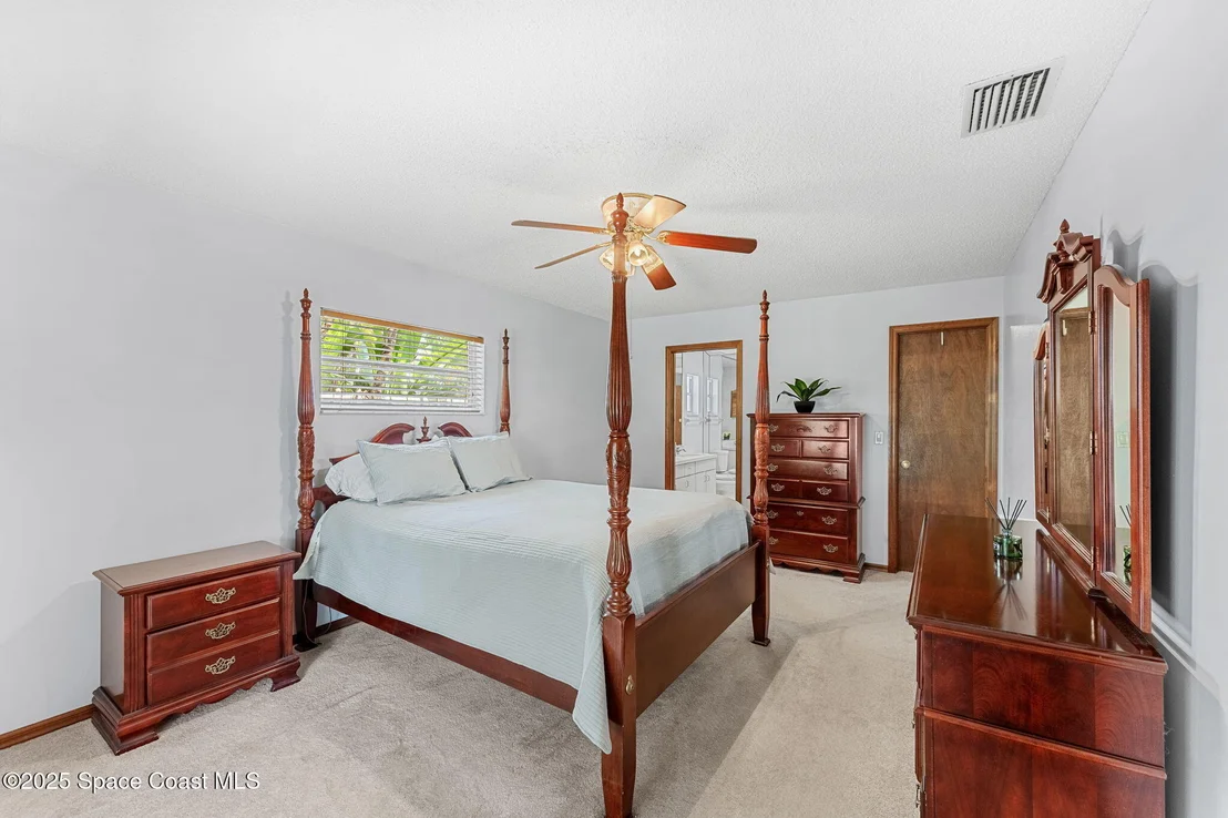 Photo of 396 Dolphin Street