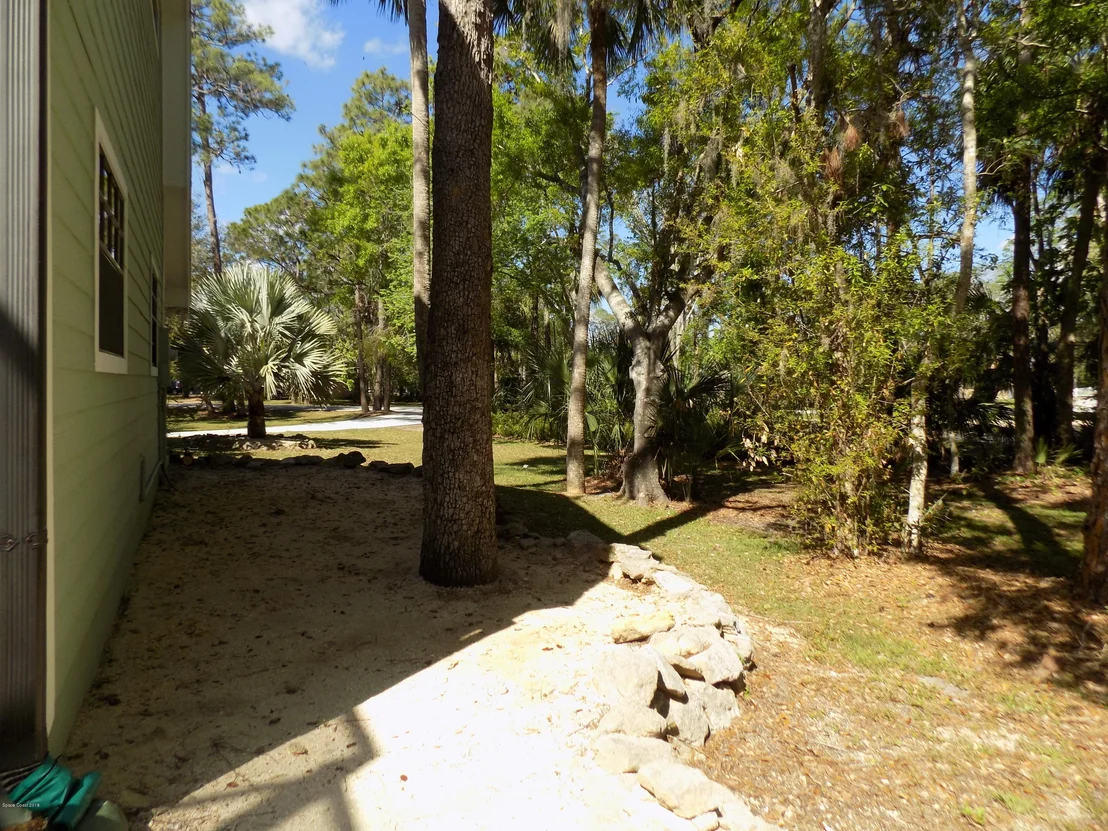 Photo of 970 Bluegrass Lane