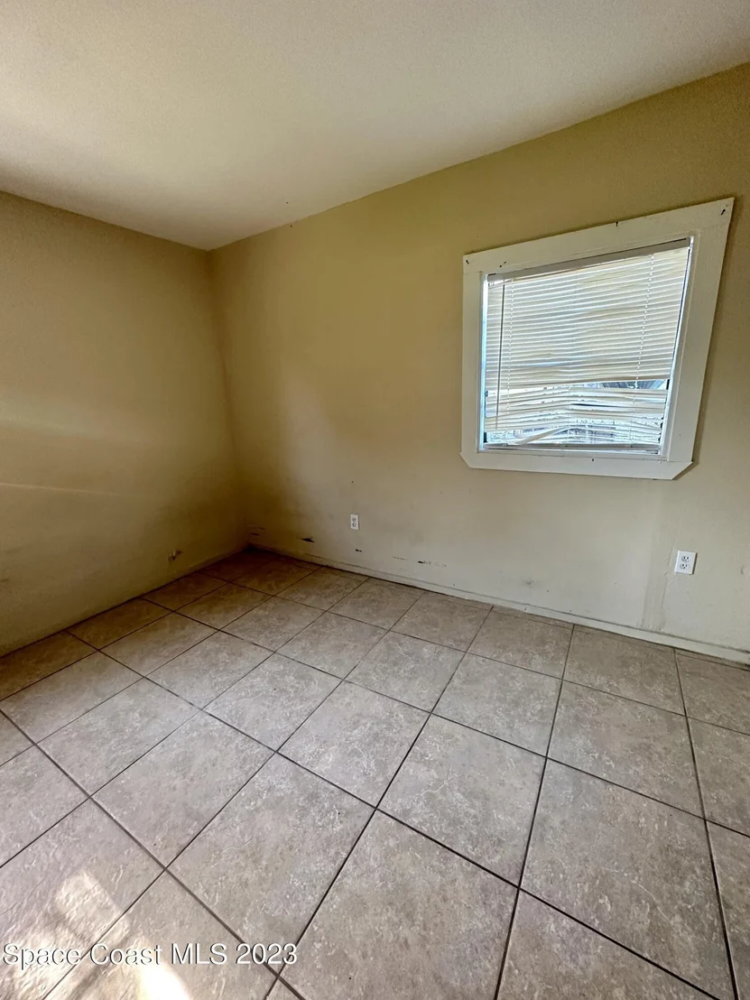 Photo of 413 Lincoln Road