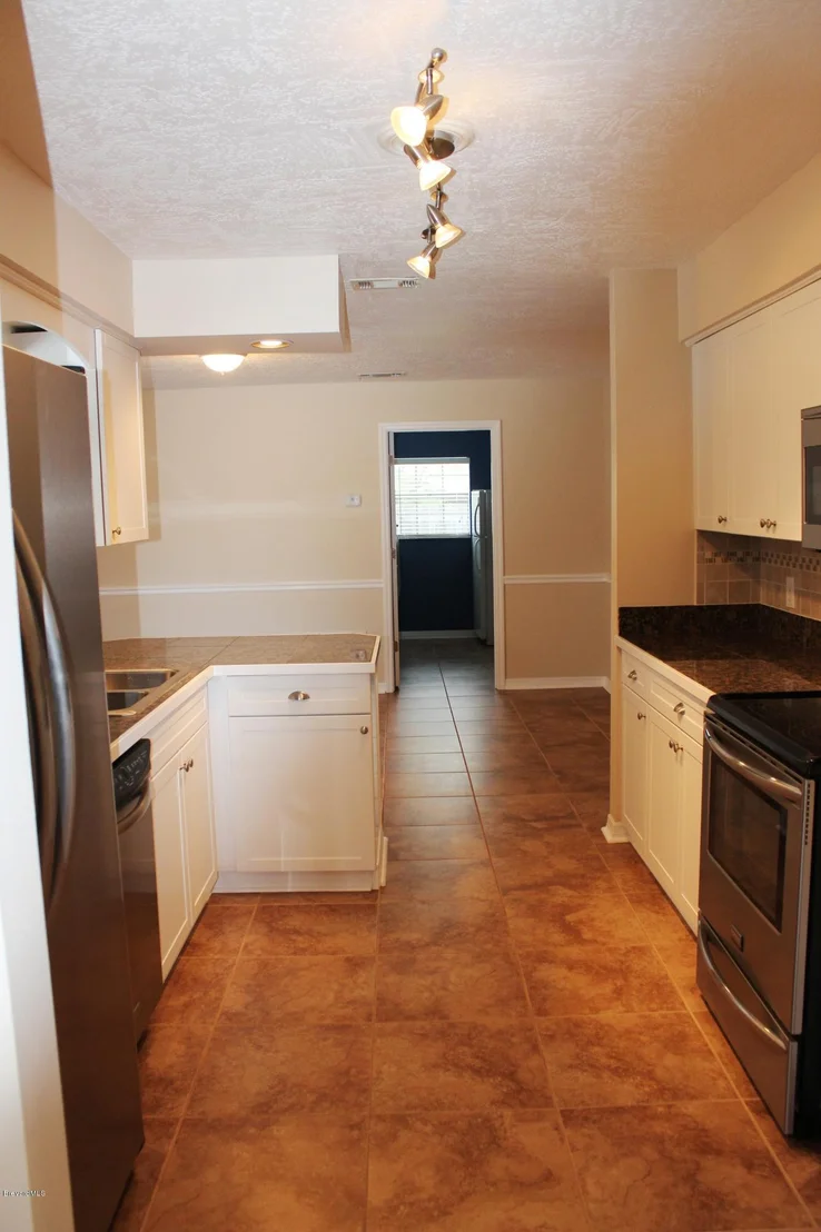 Photo of 2155 Bridle Path