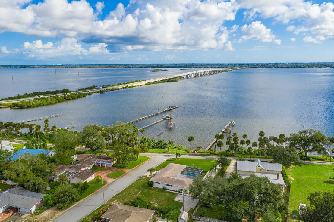 Photo of 3049 N Indian River Drive
