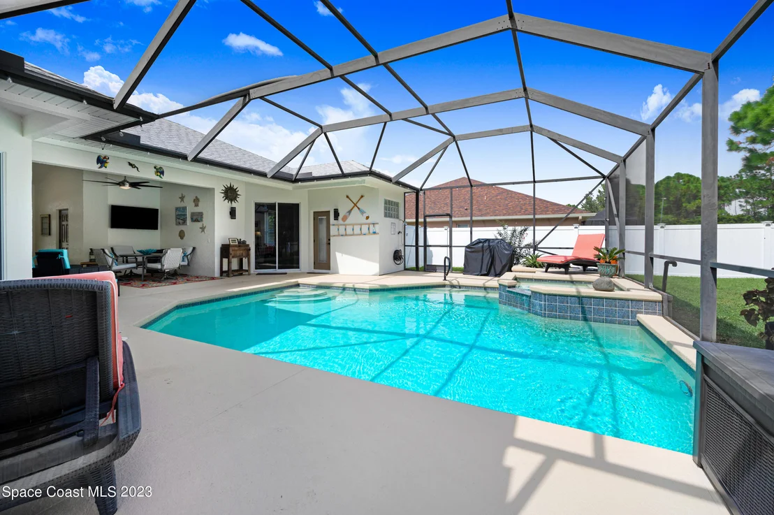 Photo of 242 Pebble Hill Way