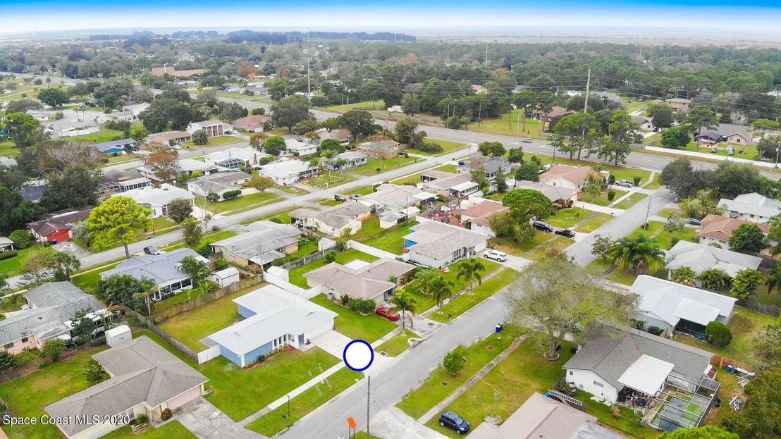 Photo of 987 Pineland Drive