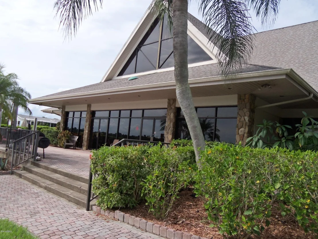 Photo of 475 Outer Drive