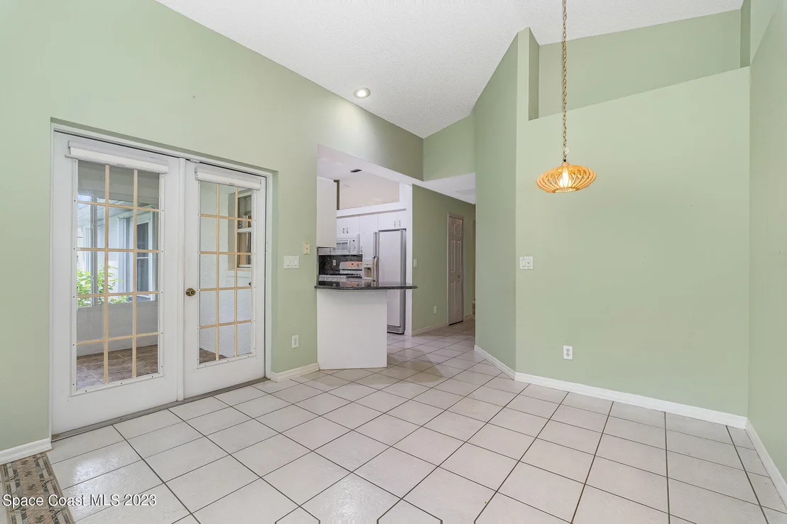 Photo of 4335 South Lakes Circle