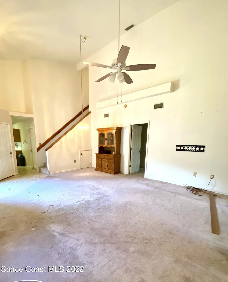 Photo of 708 White Pine Avenue