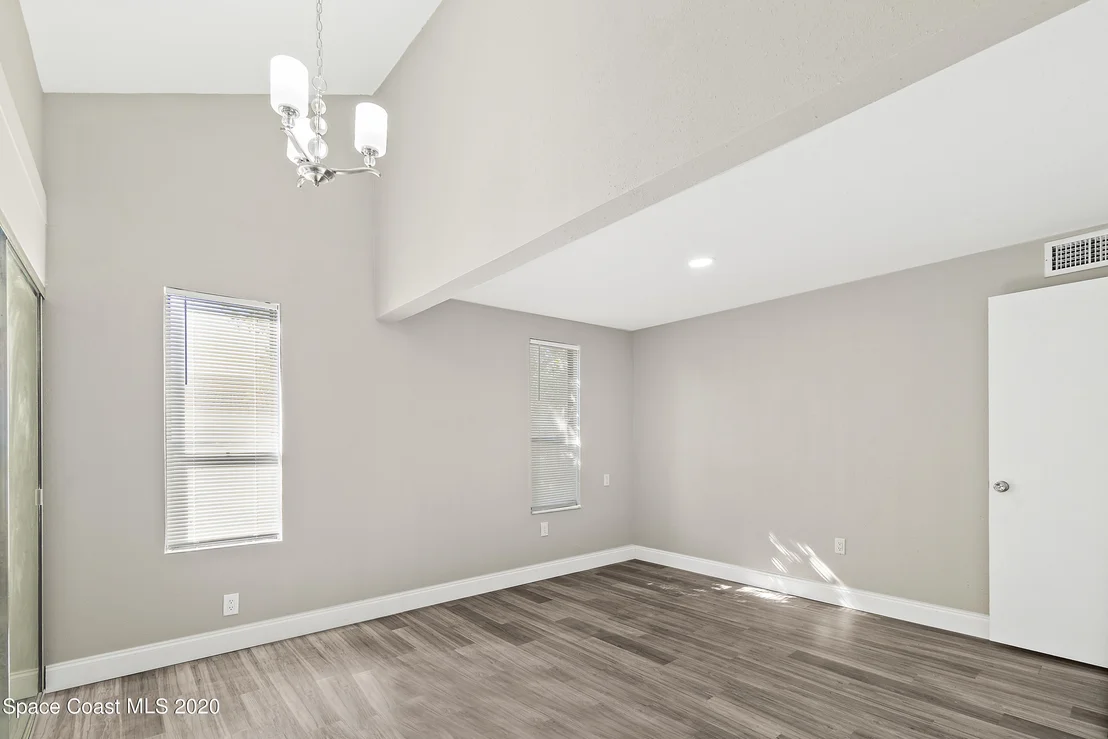 Photo of 473 Willow Tree Drive
