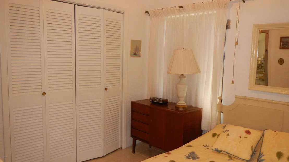 Photo of 860 Indian River Drive