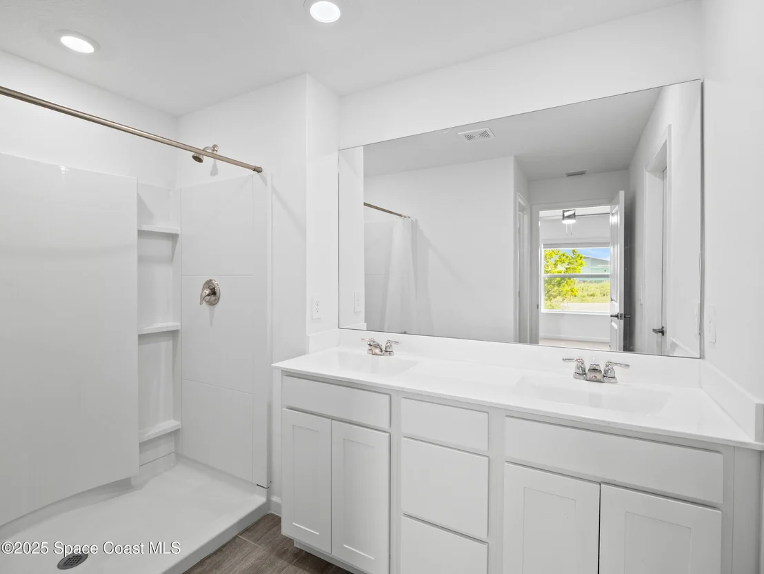 Photo of 1668 Colebrook Circle SW