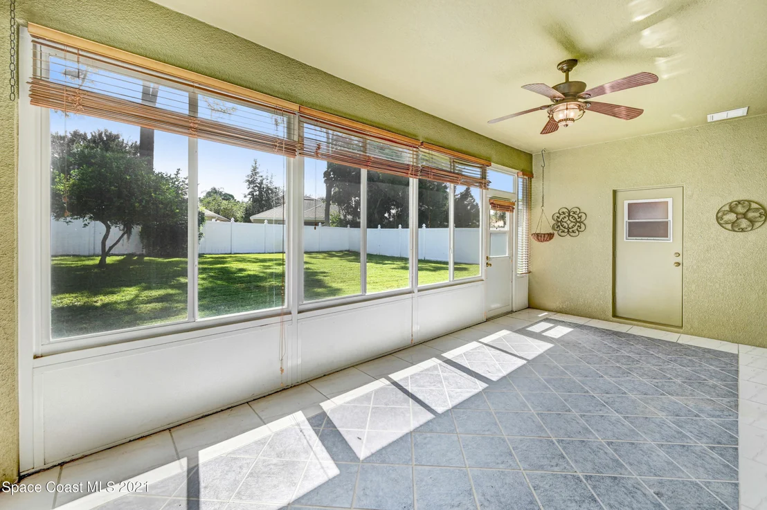 Photo of 312 Waterside Circle