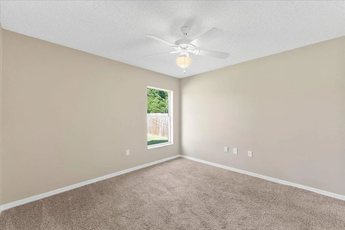 Photo of 280 Clearbrook NE