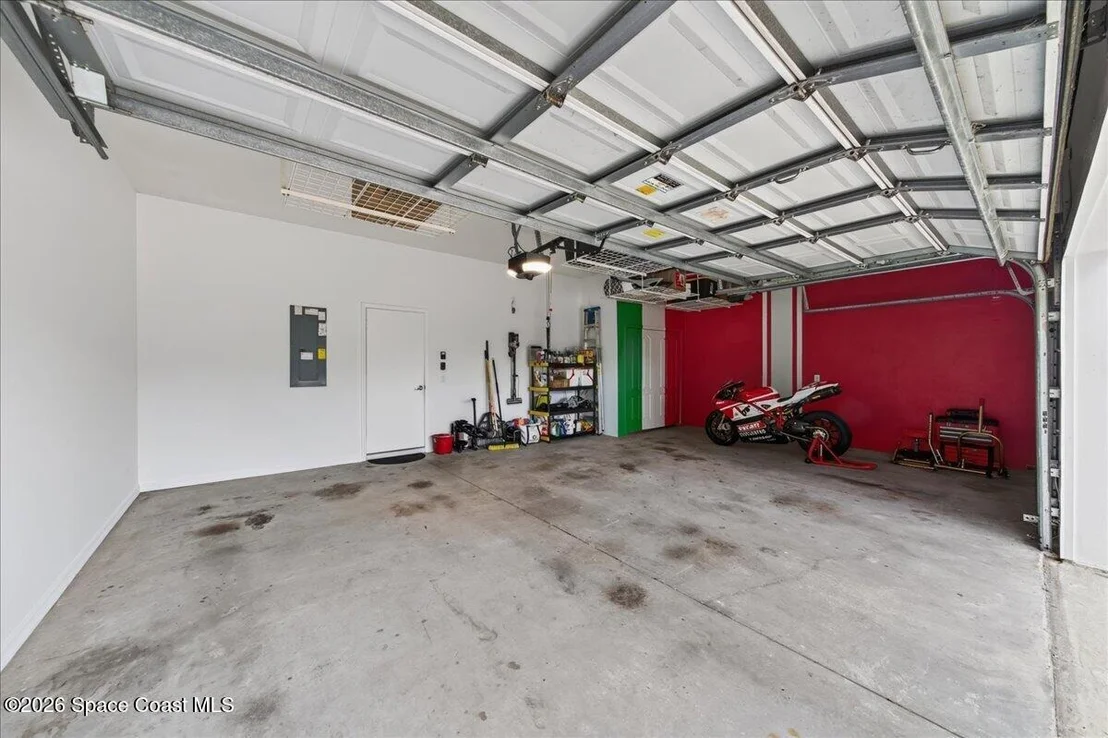 Photo of 1848 Windbrook Drive SE