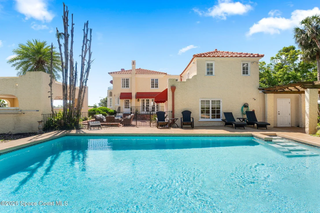 Photo of 2105 Mac Farland Drive