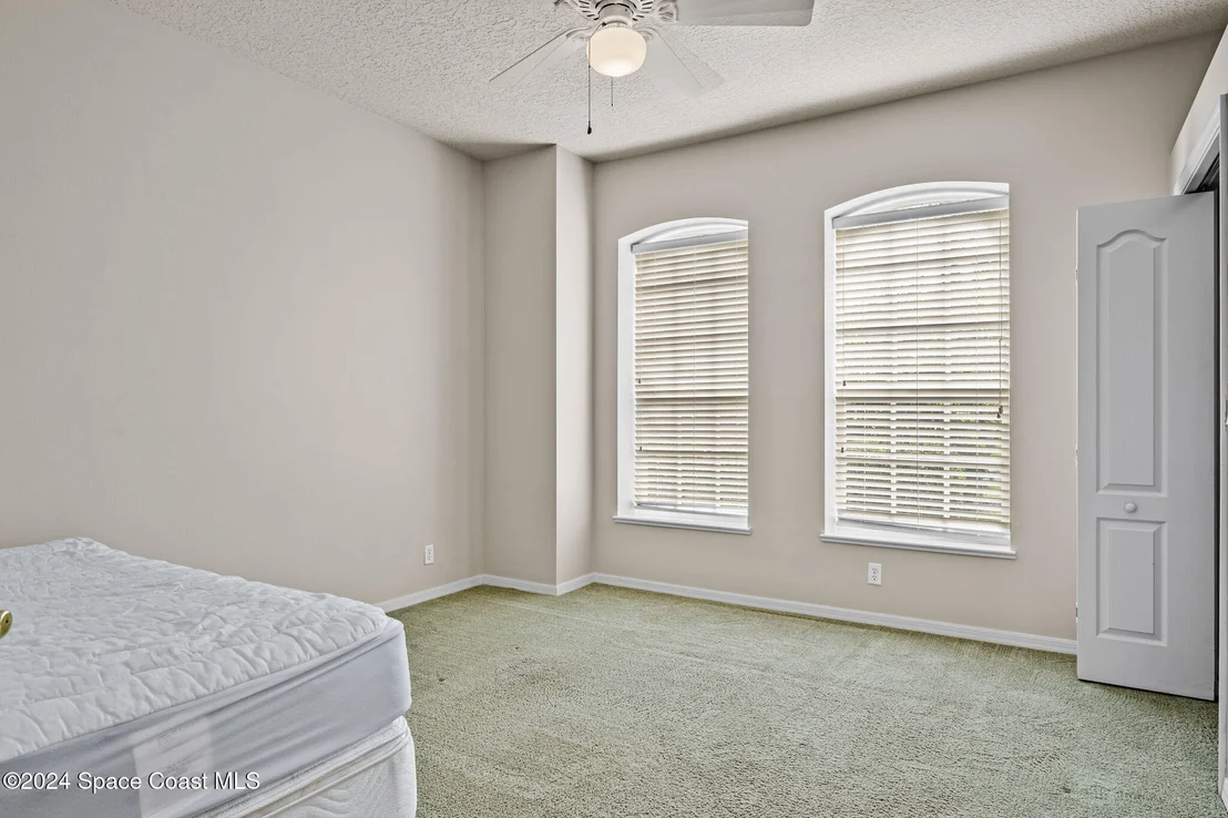 Photo of 930 Starling Way