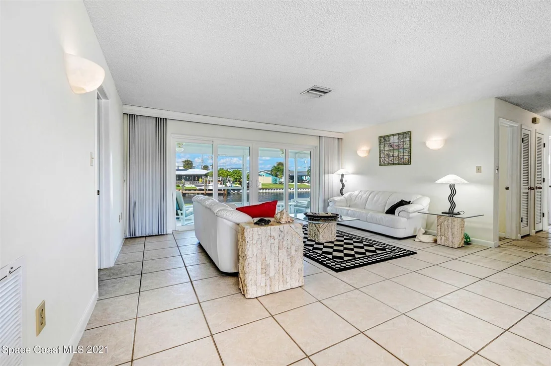 Photo of 489 Penguin Drive