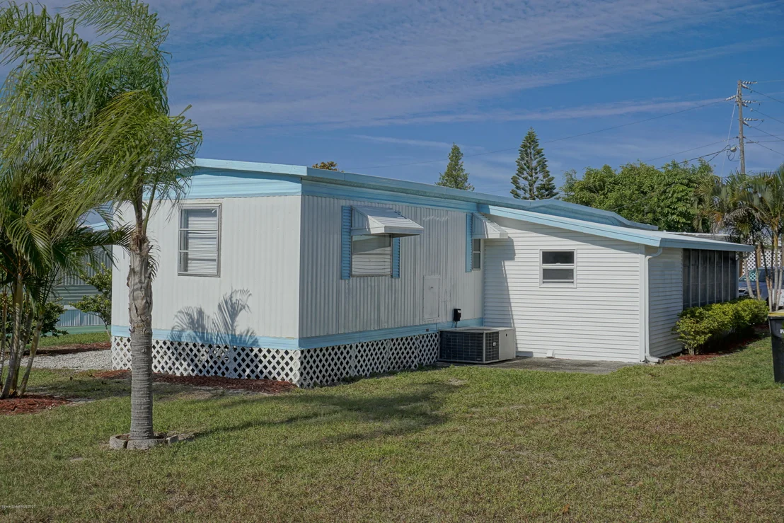 Photo of 3172 Indian River Drive NE
