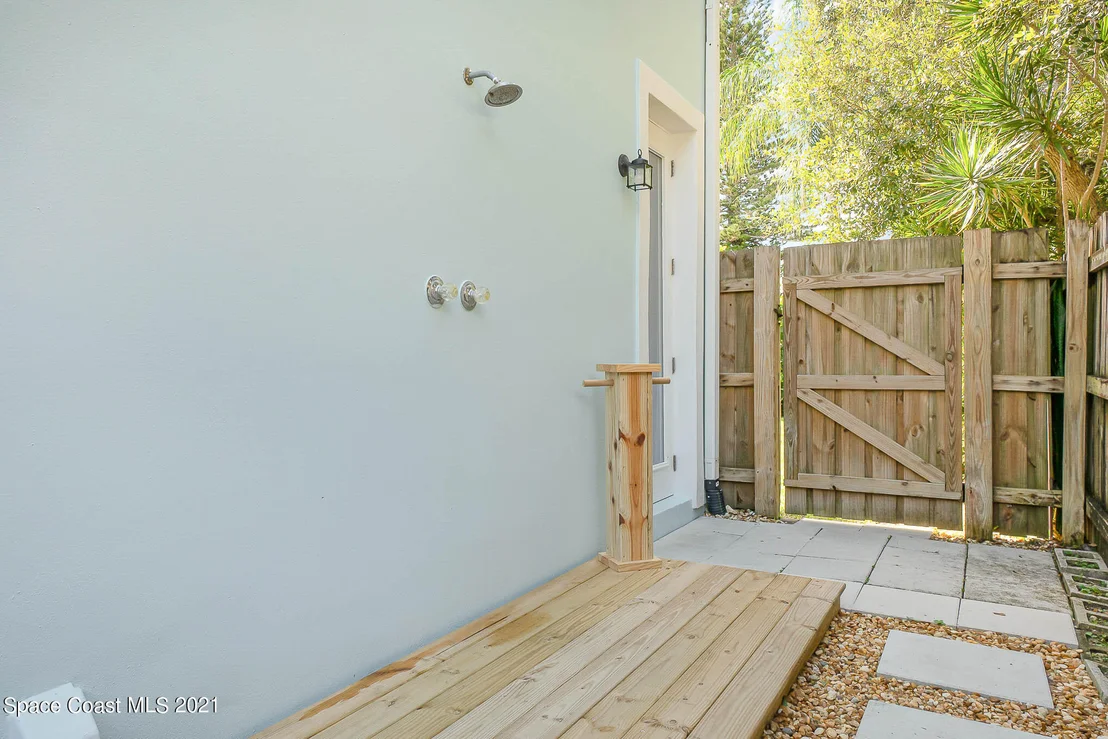 Photo of 250 Heron Drive