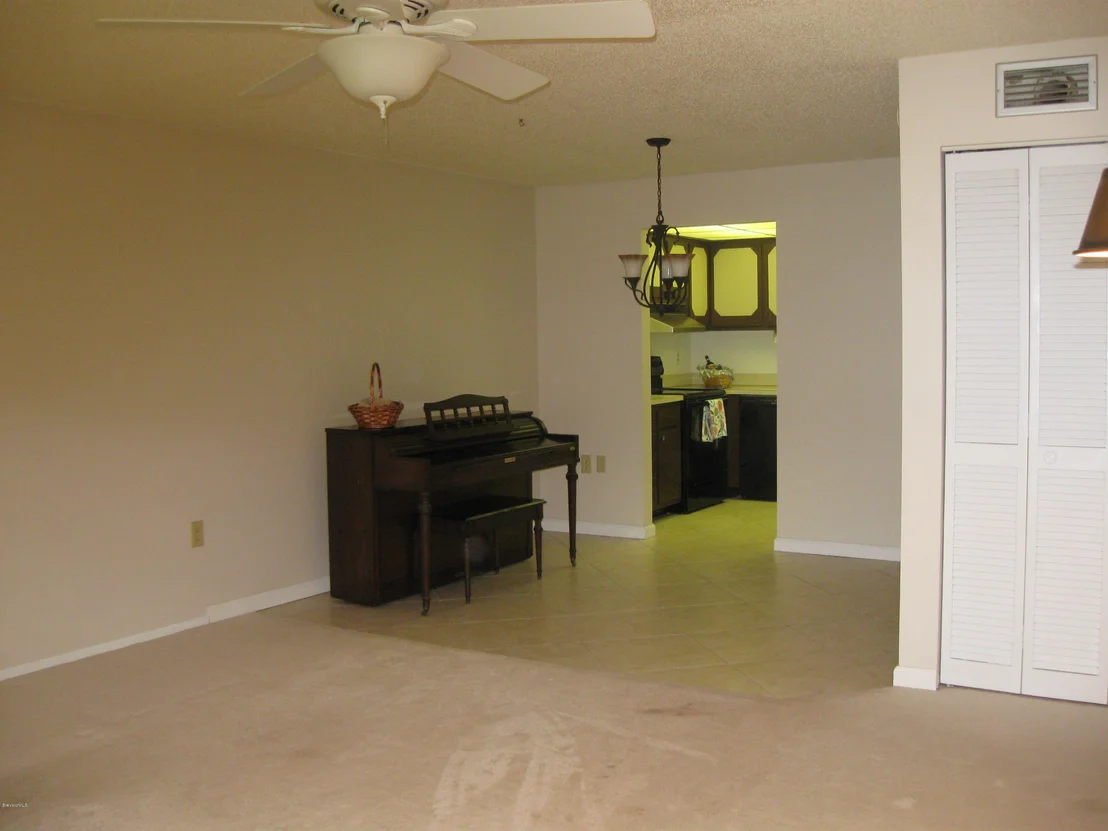 Photo of Unit 5E at 2475 Eagle Drive