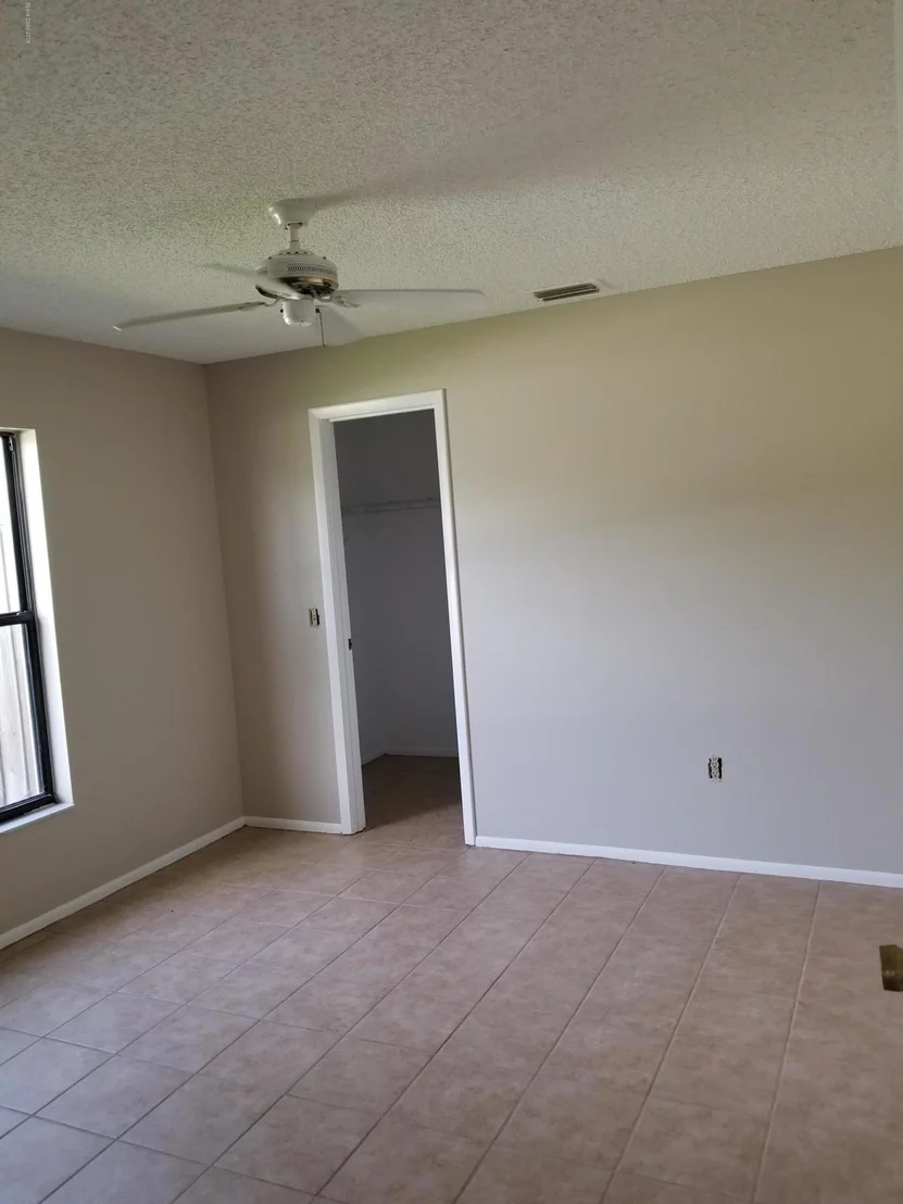 Photo of 1844 Clover Circle