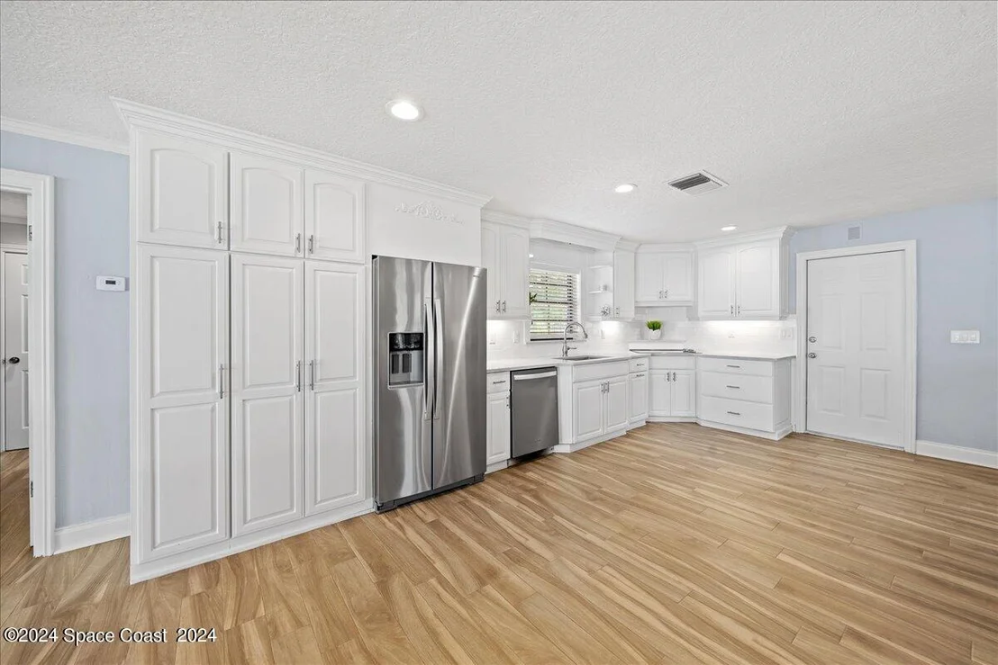 Photo of 206 Riverside Drive
