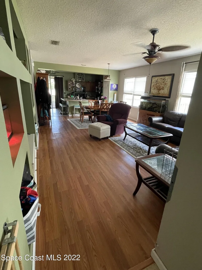 Photo of 985 Riviera Point Drive