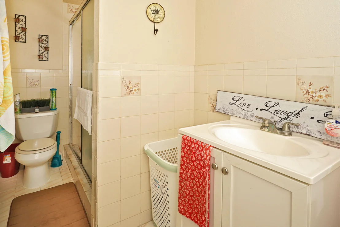 Photo of 1081 Madrid Road