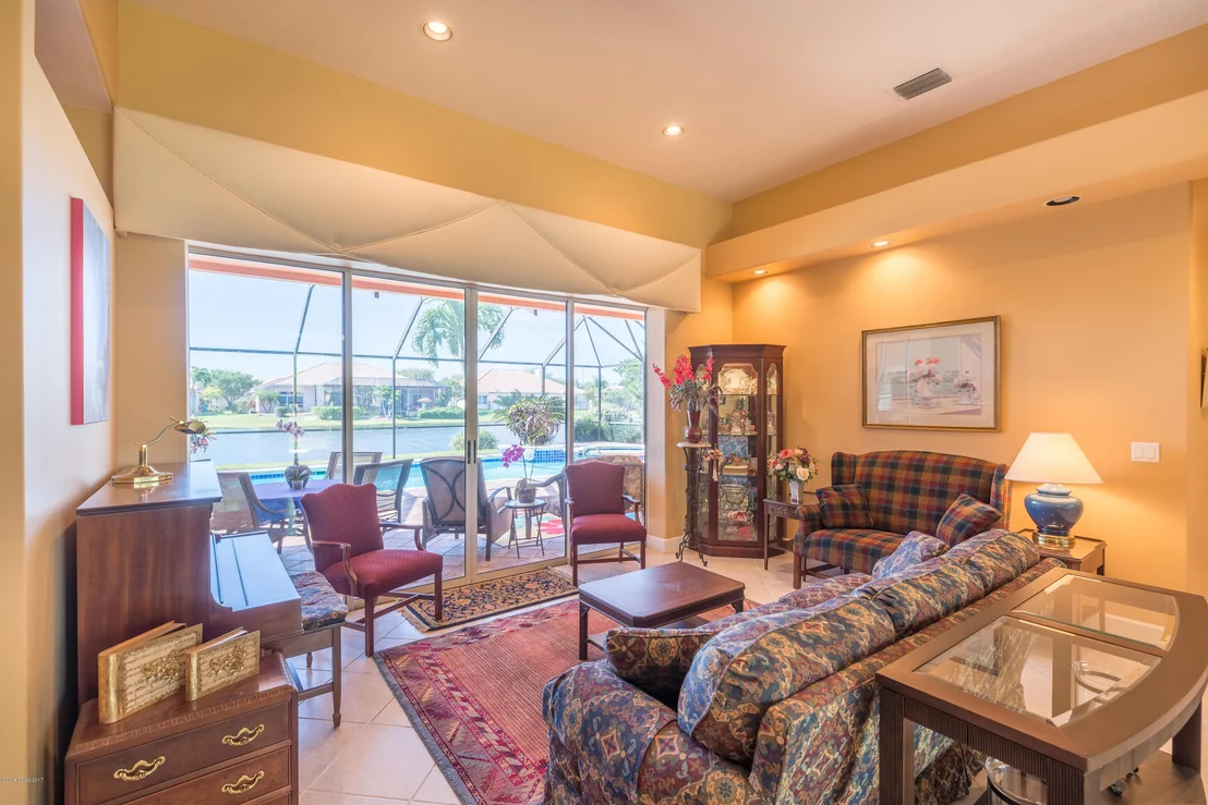 Photo of 385 Normandy Drive