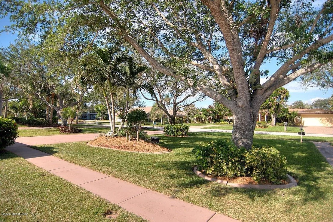 Photo of 325 Miami Avenue