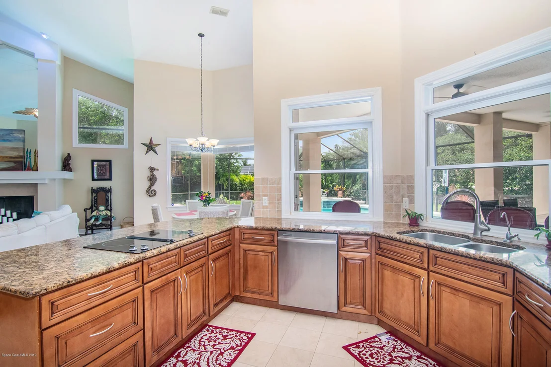 Photo of 717 Oak Park Drive