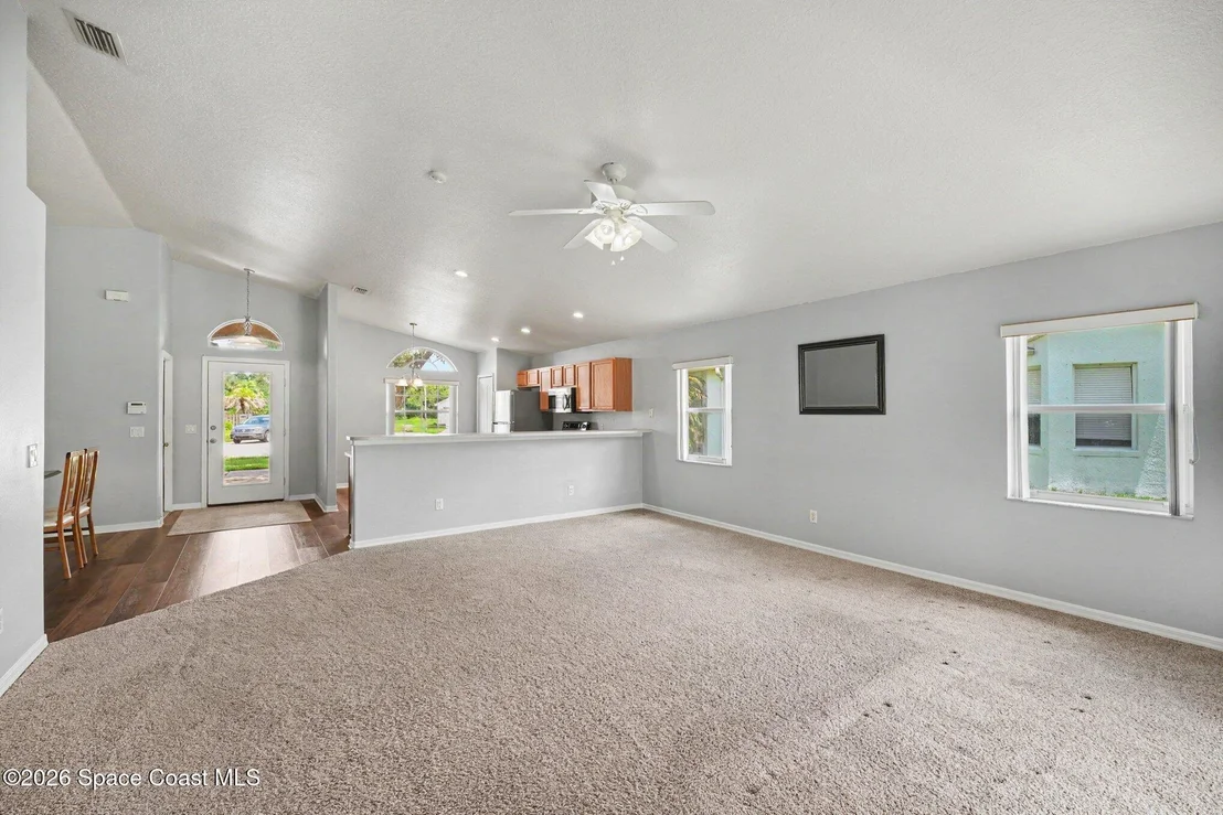 Photo of 2476 Hidden Pine Lane NE