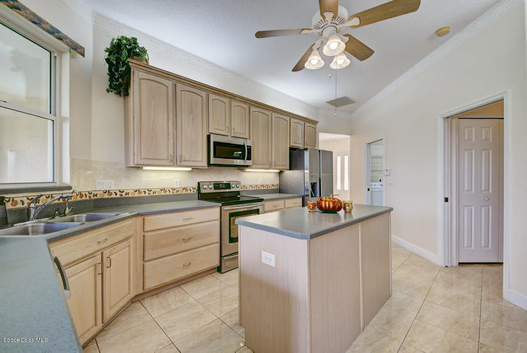 Photo of 843 Spring Oak Drive