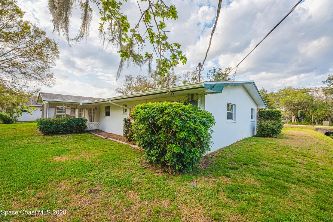 Photo of 1945 Trimble Road