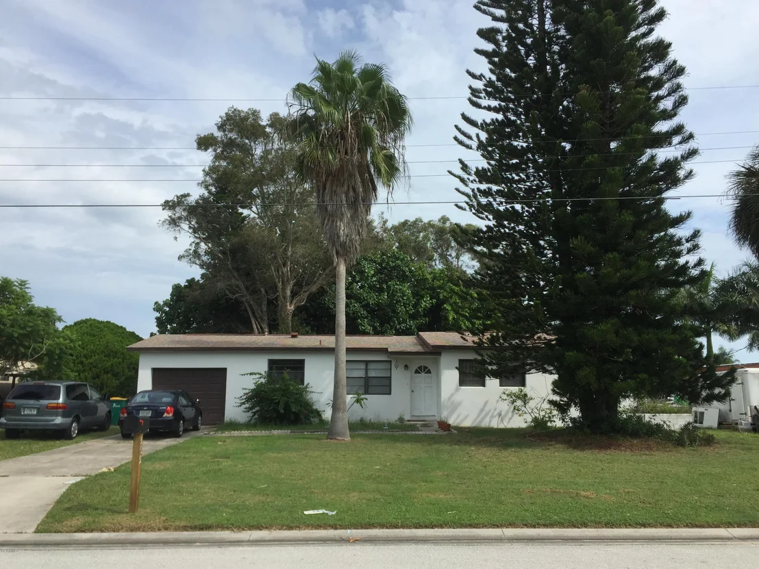 Photo of 365 Berkeley Street