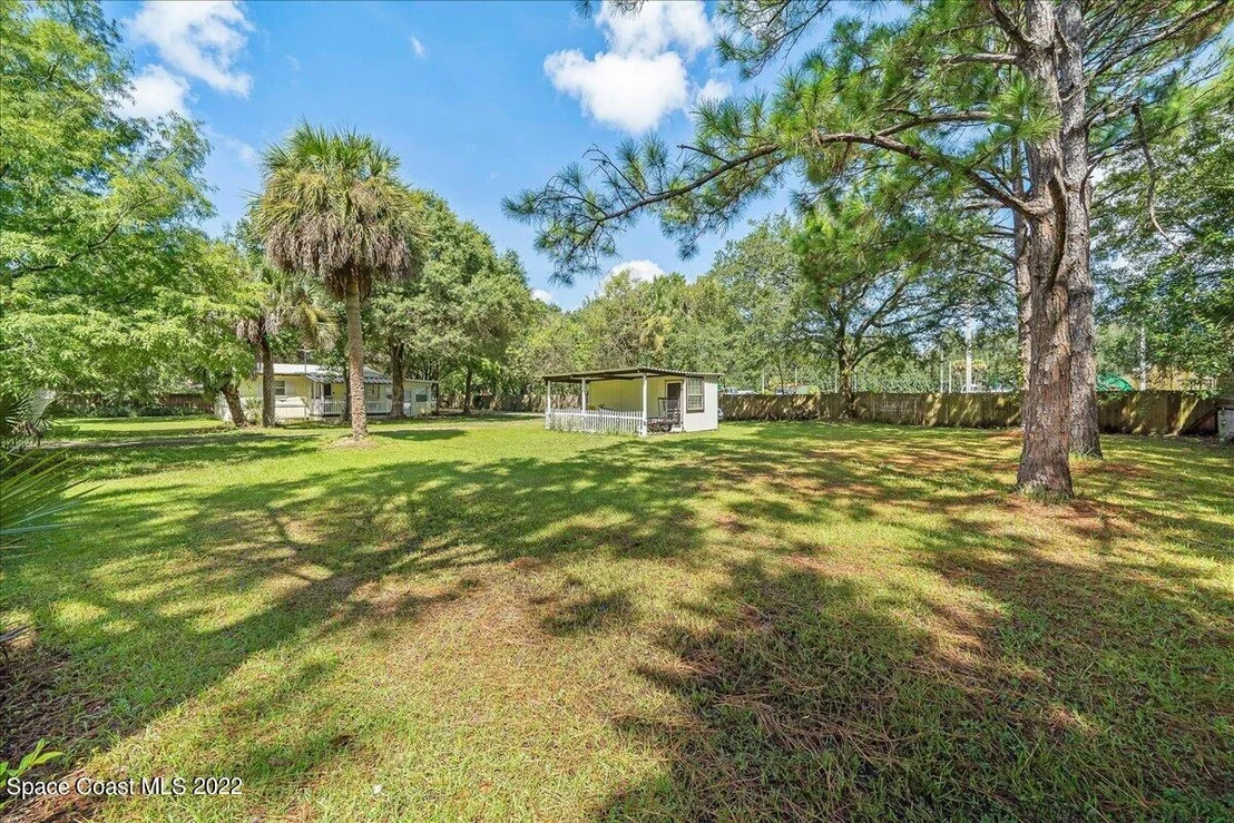 Photo of 283 N Burnett Road