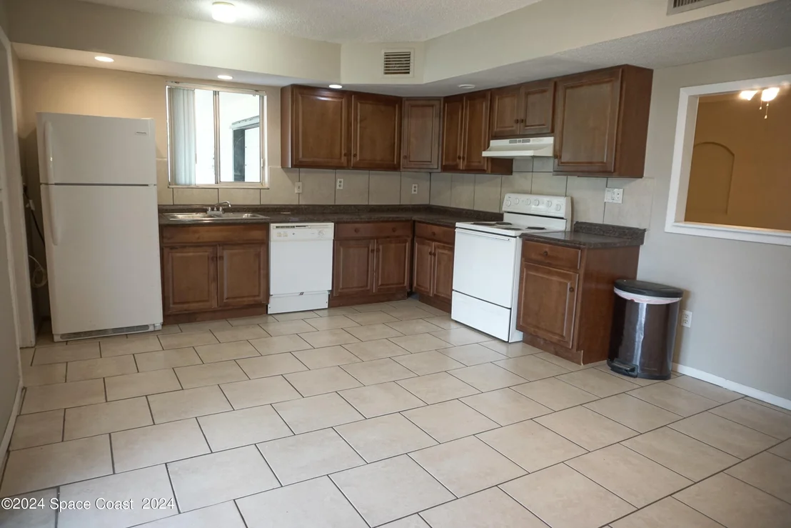 Photo of 971 Fulton Lane NE