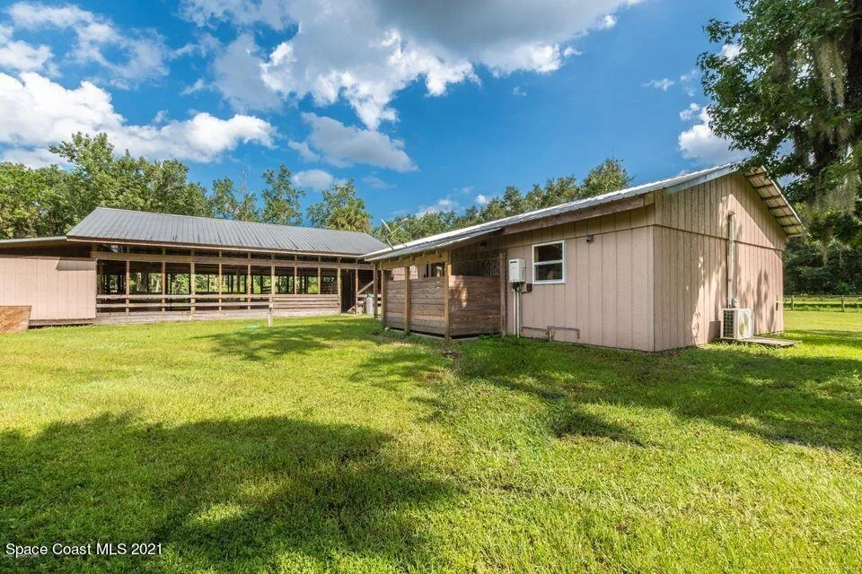 Photo of 6580 State Road 46