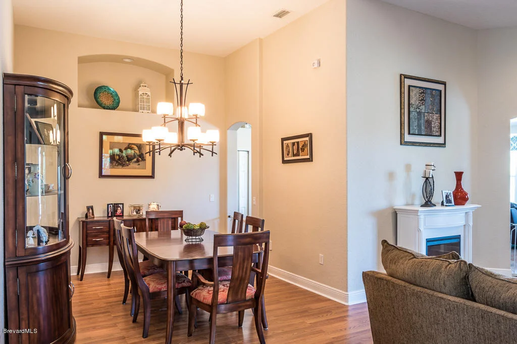 Photo of 2374 Botanica Circle