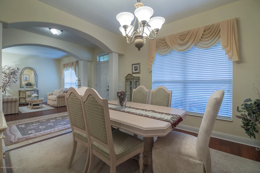 Photo of 1551 Bridgeport Circle